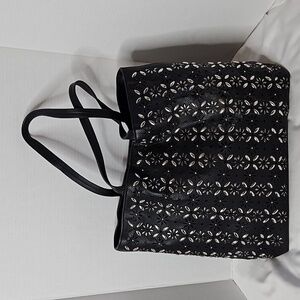 CHELSEA28 BLACK TOTE BAG